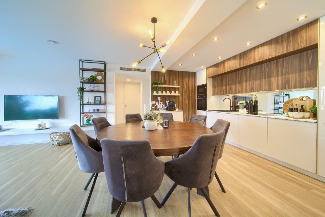 Holiday Home Elegant Vrh  ภายนอก รูปภาพ