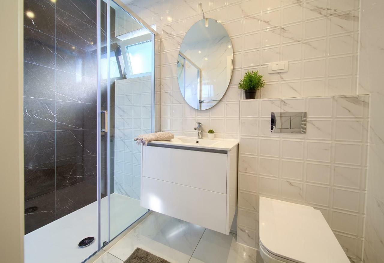 Holiday Home Elegant Vrh  ภายนอก รูปภาพ