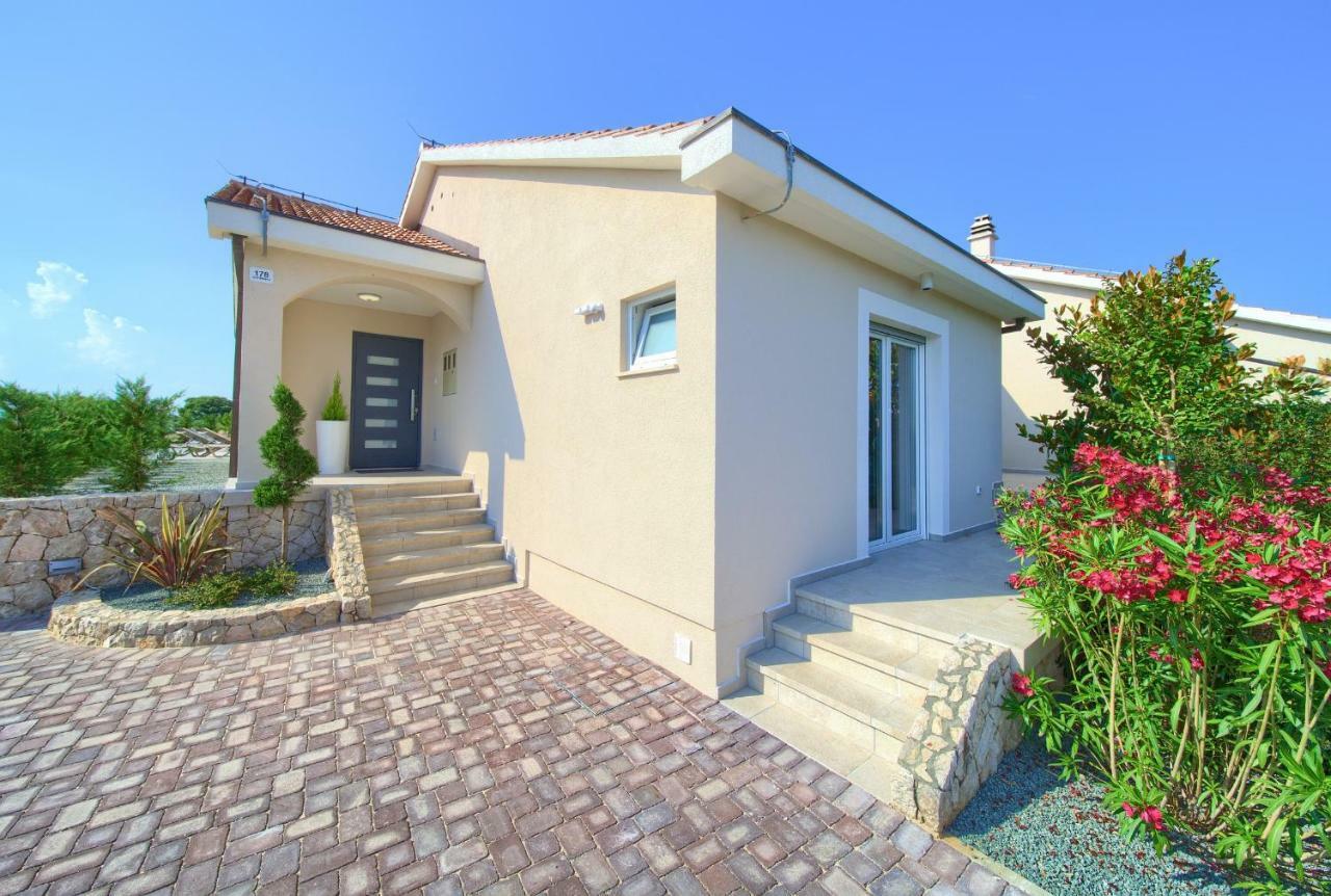 Holiday Home Elegant Vrh  ภายนอก รูปภาพ