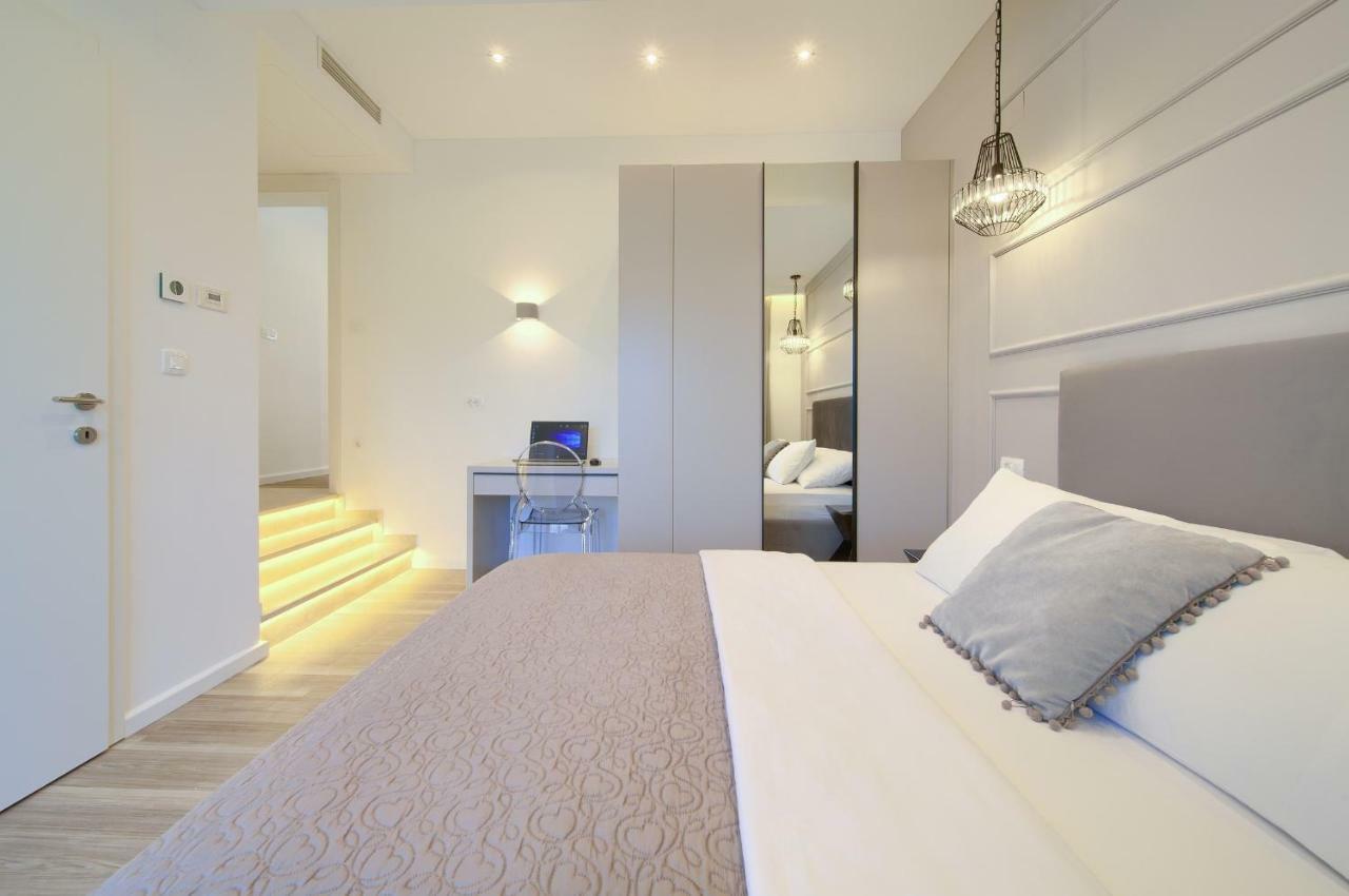 Holiday Home Elegant Vrh  ภายนอก รูปภาพ