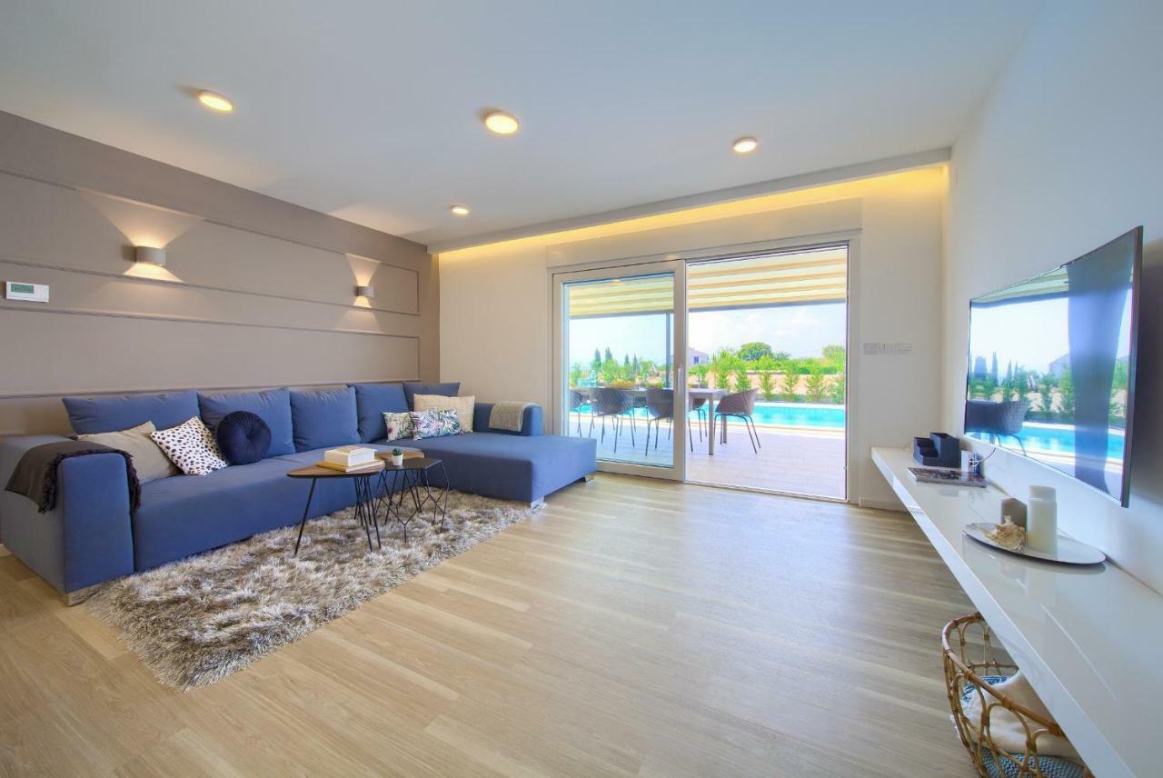 Holiday Home Elegant Vrh  ภายนอก รูปภาพ