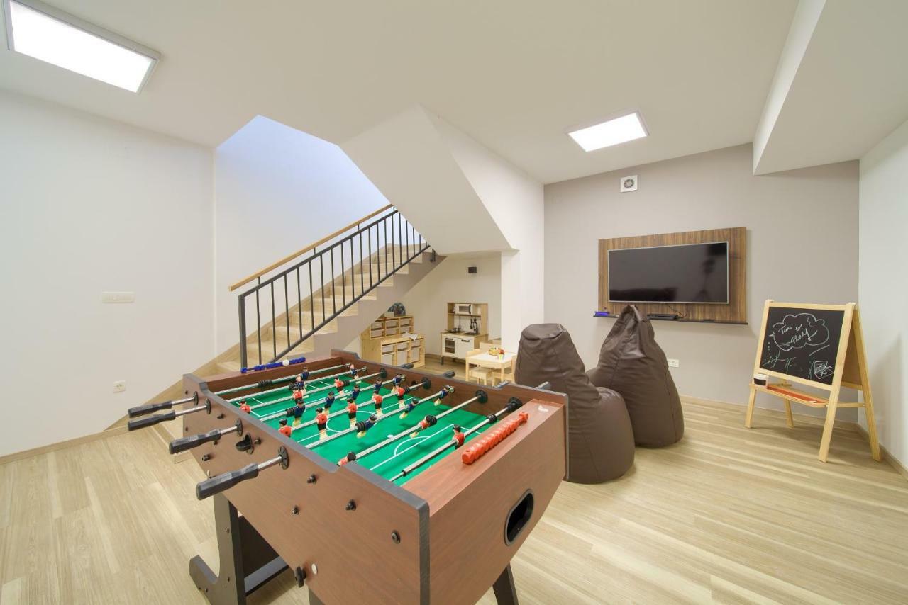 Holiday Home Elegant Vrh  ภายนอก รูปภาพ