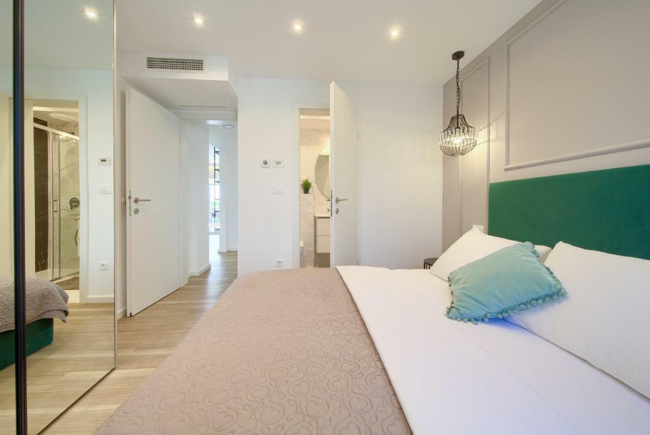 Holiday Home Elegant Vrh  ภายนอก รูปภาพ