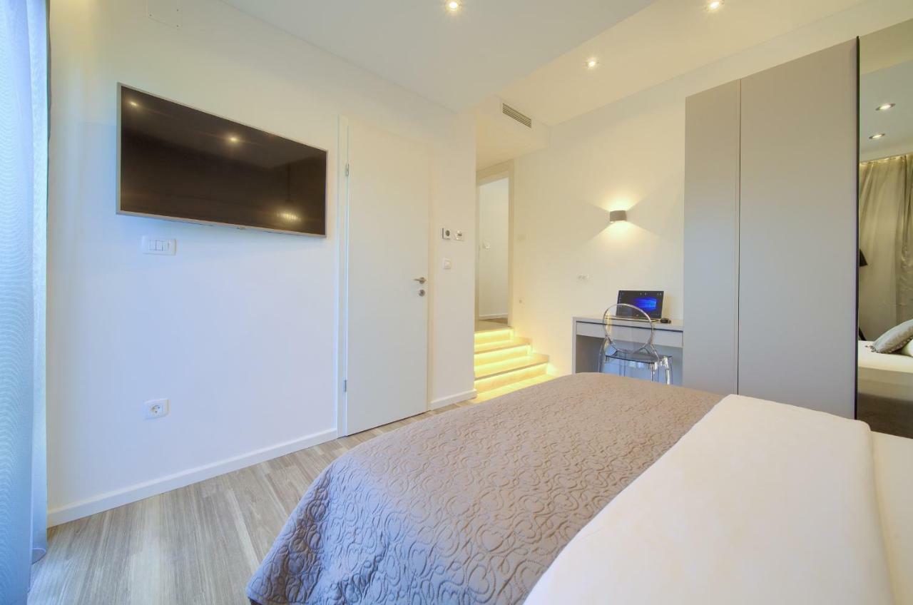 Holiday Home Elegant Vrh  ภายนอก รูปภาพ